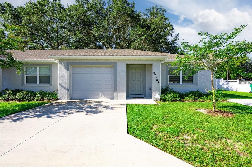 37762 KELLY B COURT ZEPHYRHILLS, FL 33542