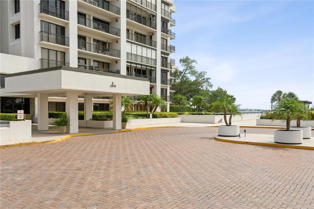 6 BELLEVIEW BOULEVARD UNIT 307