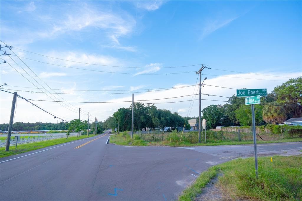 9320 JOE EBERT ROAD SEFFNER, FL 33584