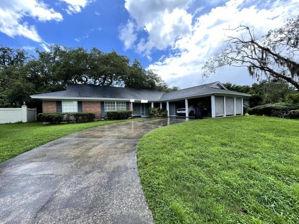 10403 RECLINATA LANE TAMPA, FL 33618