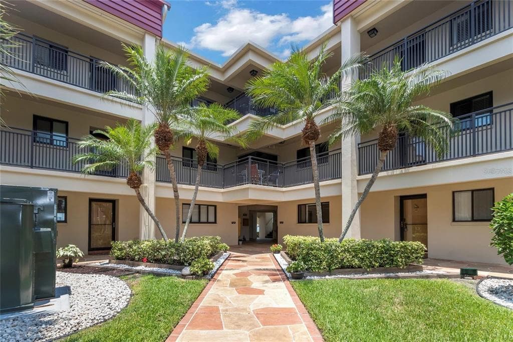 868 BAYWAY BOULEVARD UNIT 312 CLEARWATER, FL 33767