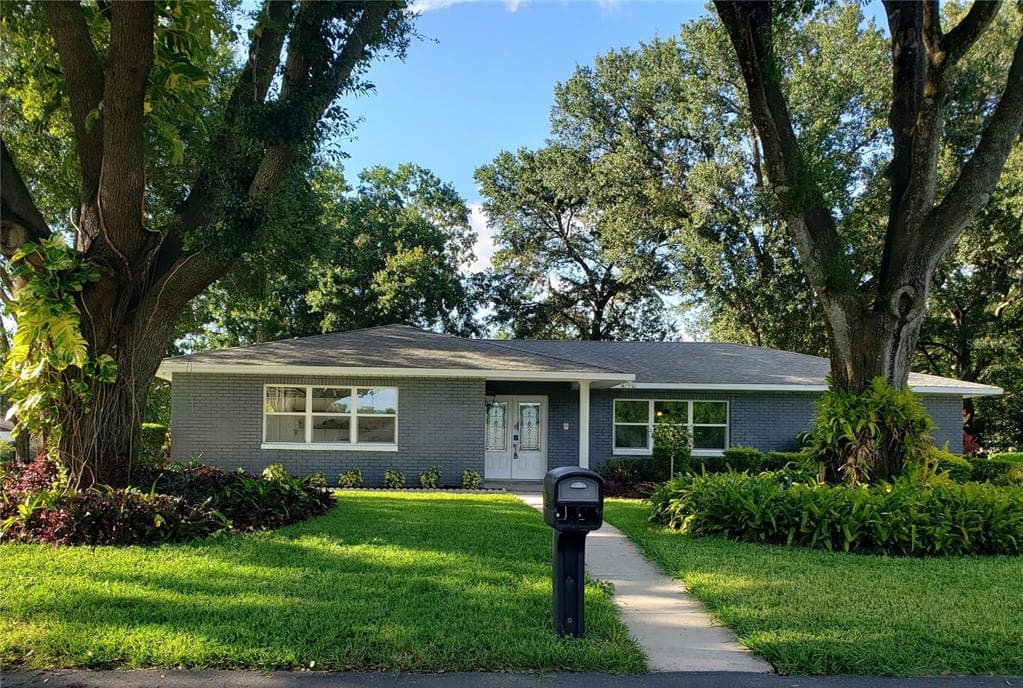 1110 PALACE PLACE