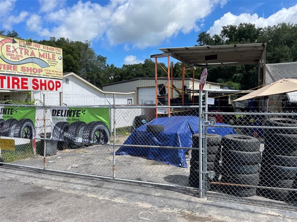 713 W US HIGHWAY 92 SEFFNER, FL 33584