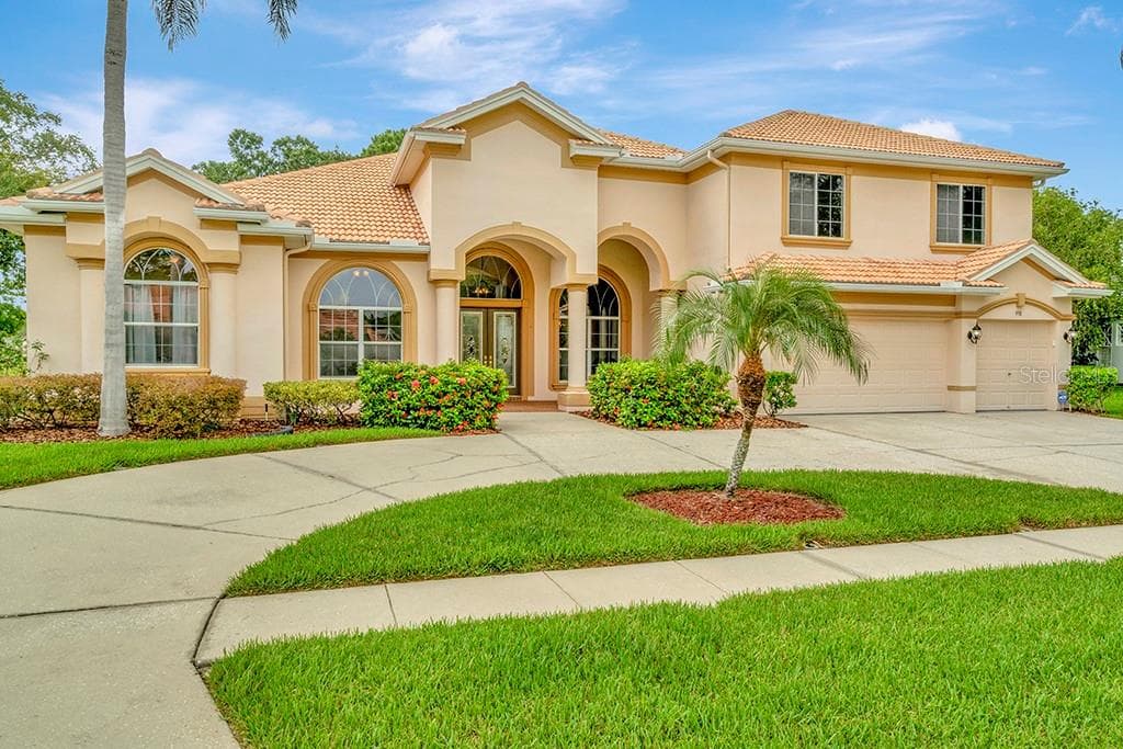 958 CARSTAIRS COURT