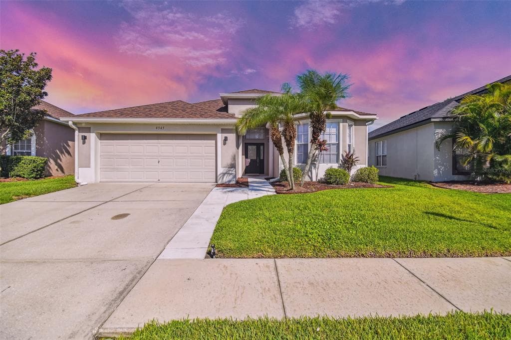 4545 GATEWAY BLVD WESLEY CHAPEL, FL 33544