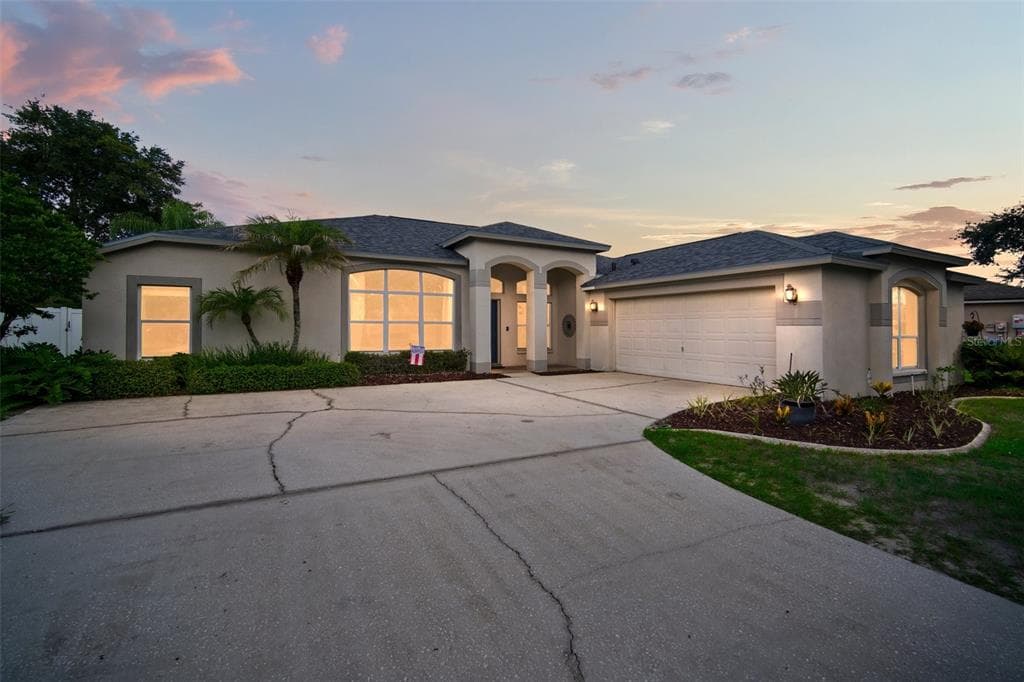 10517 SKYLARK PLACE RIVERVIEW, FL 33569