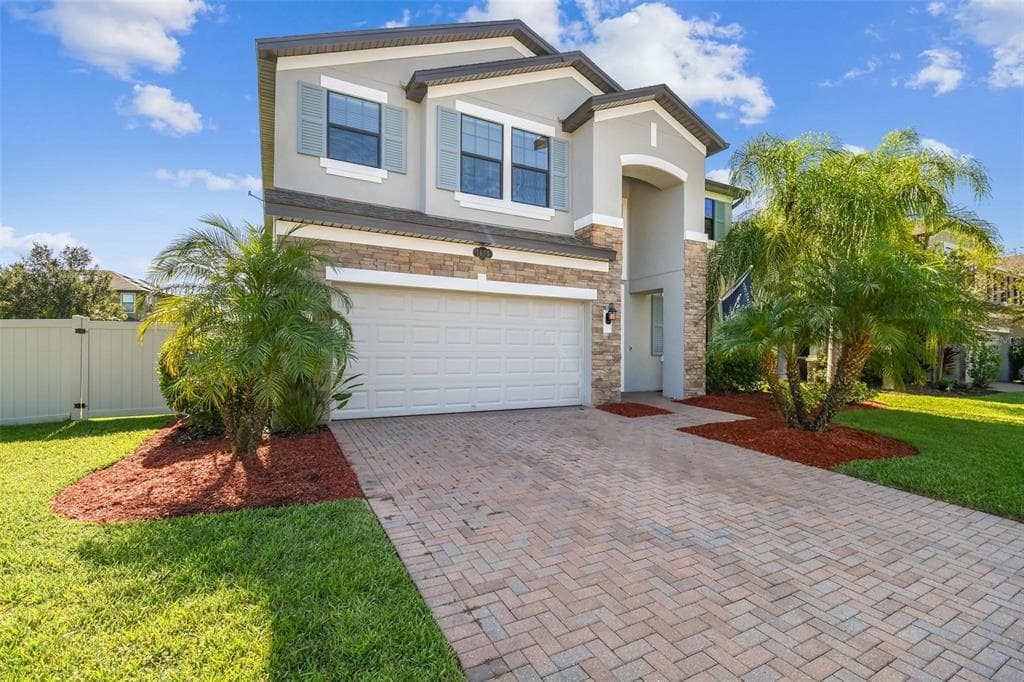 1675 FEATHER GRASS LOOP