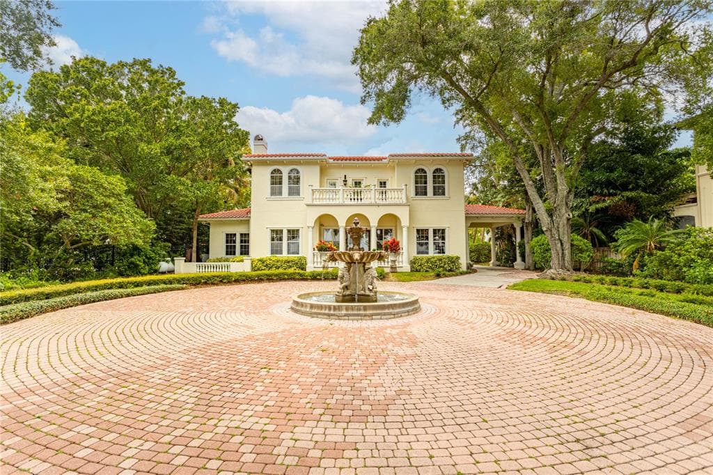 1703 BAYSHORE BOULEVARD TAMPA, FL 33606