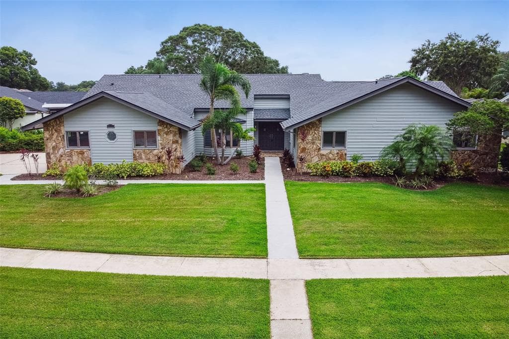 3137 MASTERS DRIVE CLEARWATER, FL 33761