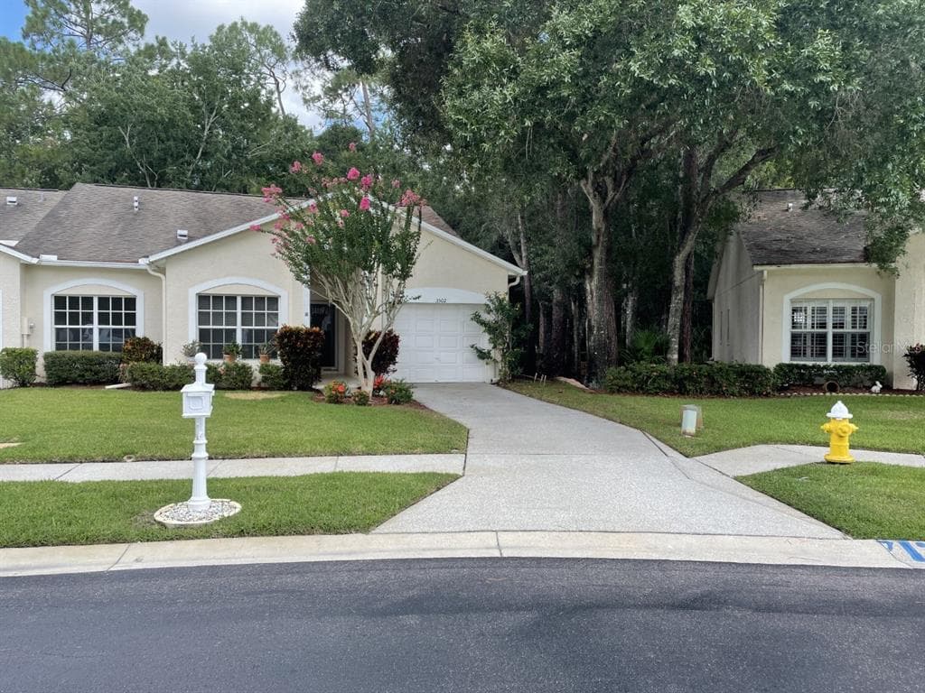 3502 TEALWOOD CIRCLE
