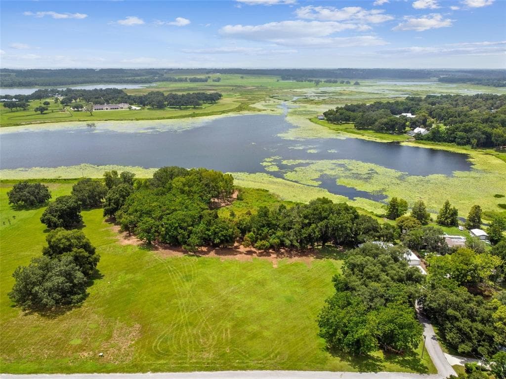 10673 CLARA MAE DADE CITY, FL 33525