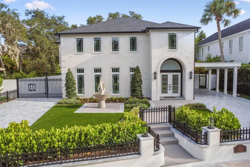 4524 W CULBREATH AVENUE TAMPA, FL 33609