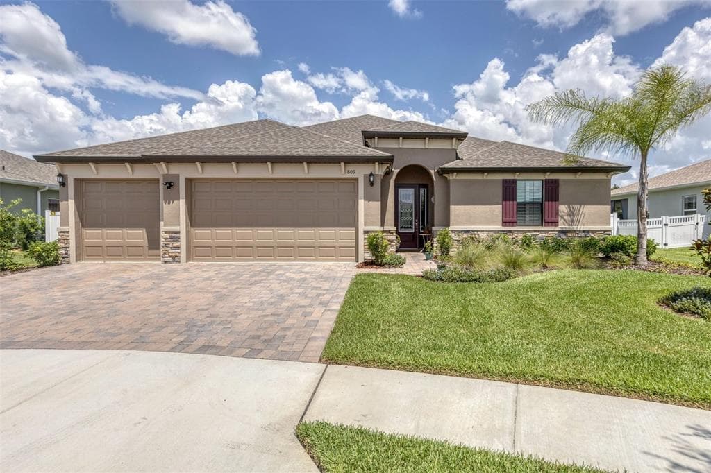 809 BELLA VERDE PLACE SUN CITY CENTER, FL 33573