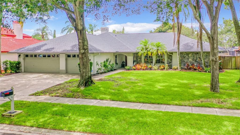 15106 MEADOWLAKE ST ODESSA, FL 33556