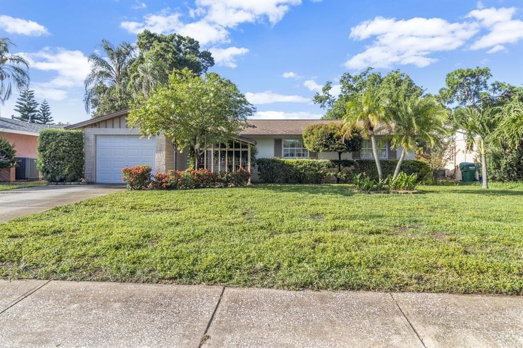 12366 82ND AVENUE SEMINOLE, FL 33772