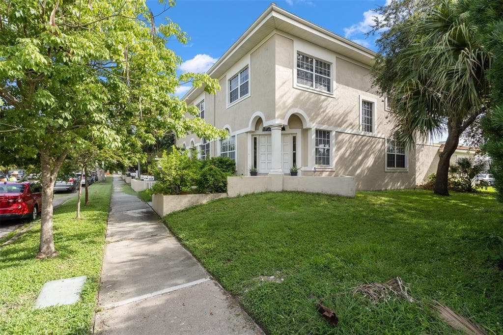 230 COLUMBIA DRIVE TAMPA, FL 33606