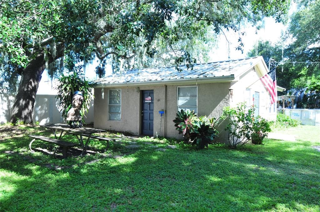 10405 ALAFIA STREET GIBSONTON, FL 33534