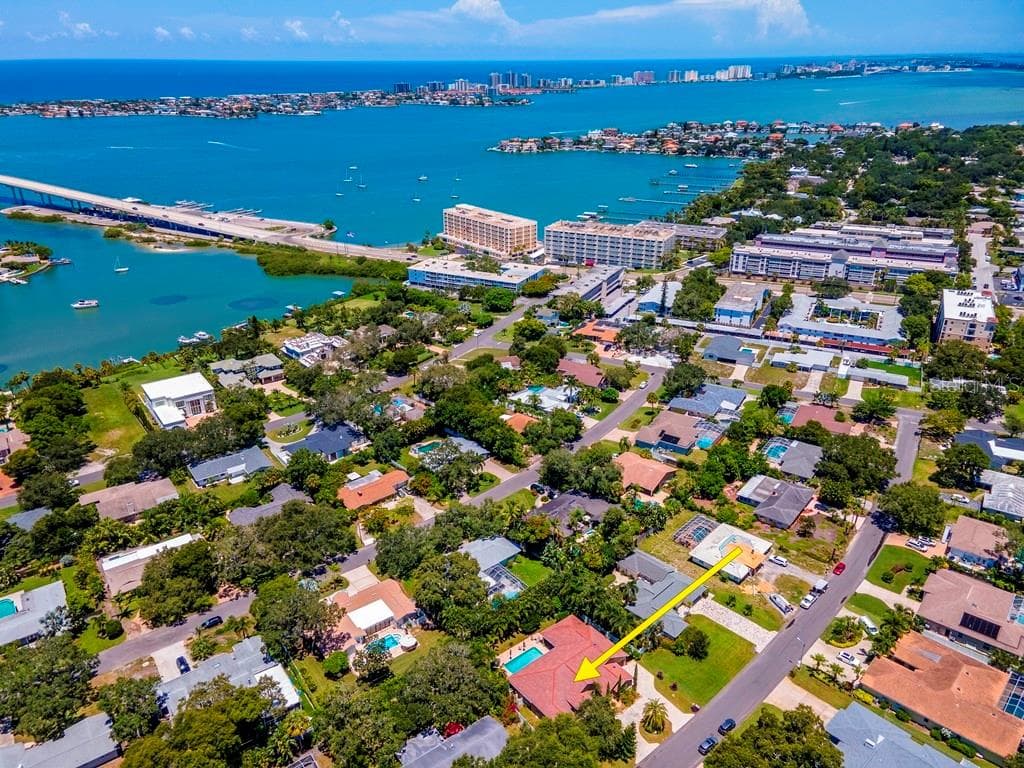 110 LIVE OAK LANE LARGO, FL 33770