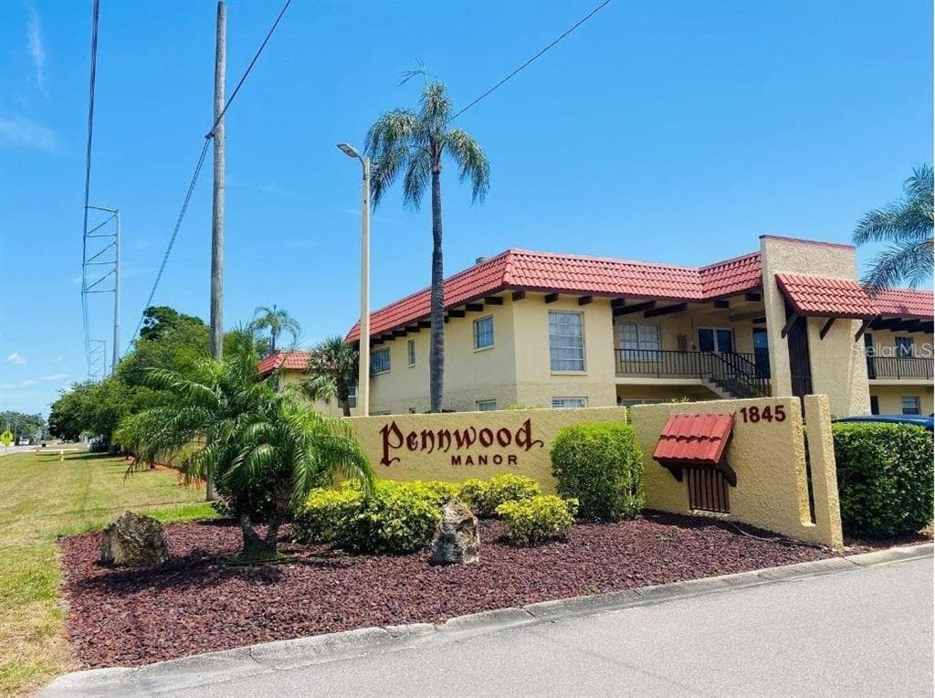 1845 S HIGHLAND AVENUE UNIT 6-13 CLEARWATER, FL 33756