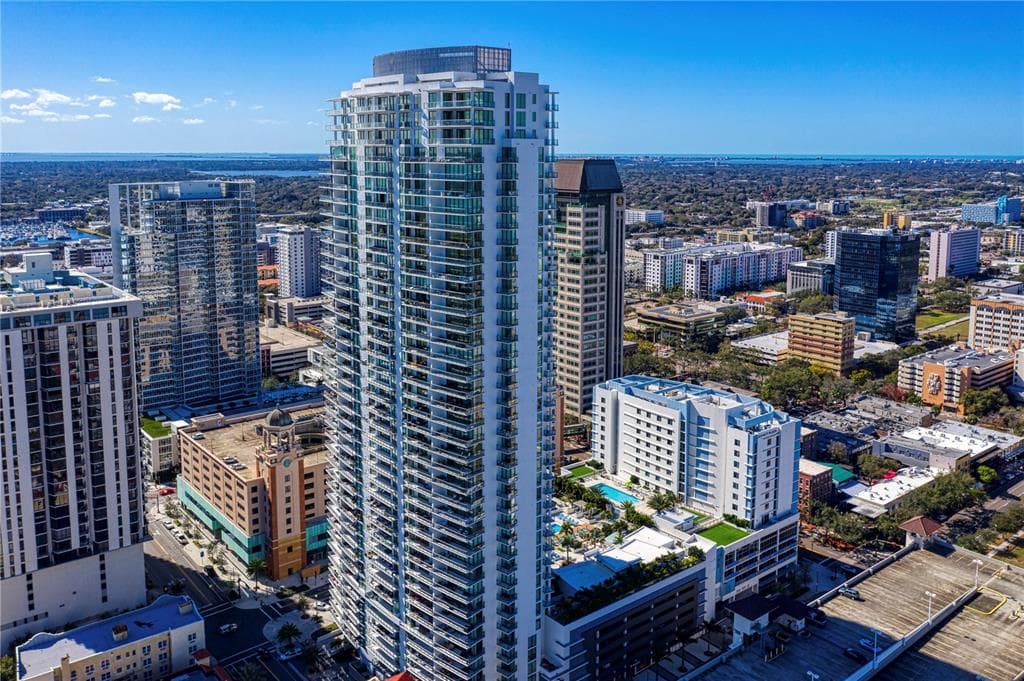 100 1ST AVENUE N UNIT 907 ST PETERSBURG, FL 33701