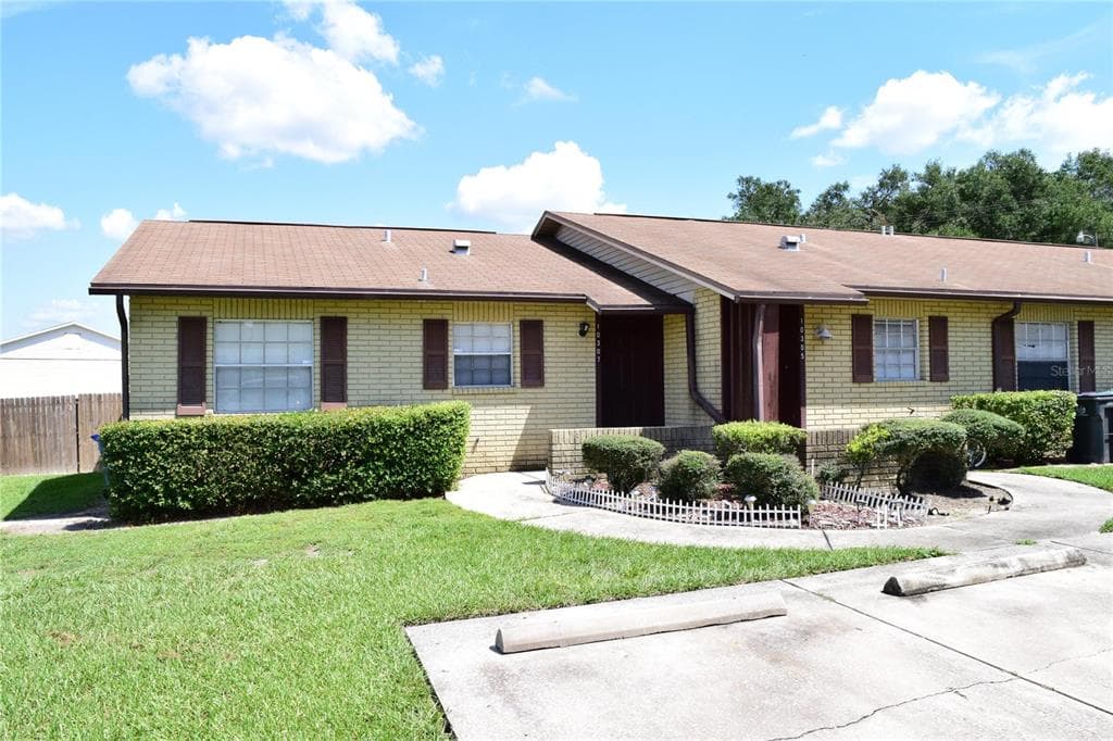 10307 BLUE FIELD COURT THONOTOSASSA, FL 33592