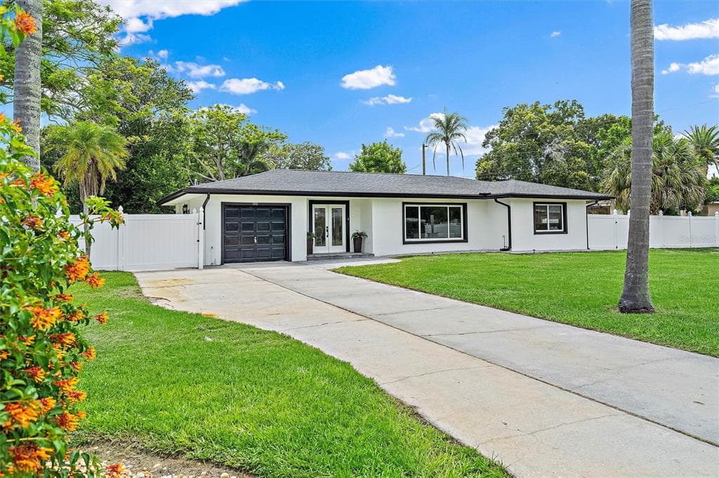 100 PALM DRIVE