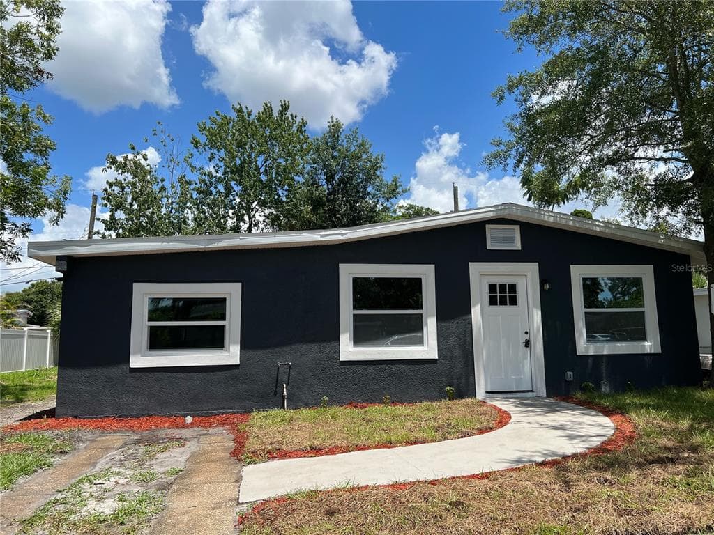 4725 W LEILA AVENUE TAMPA, FL 33616