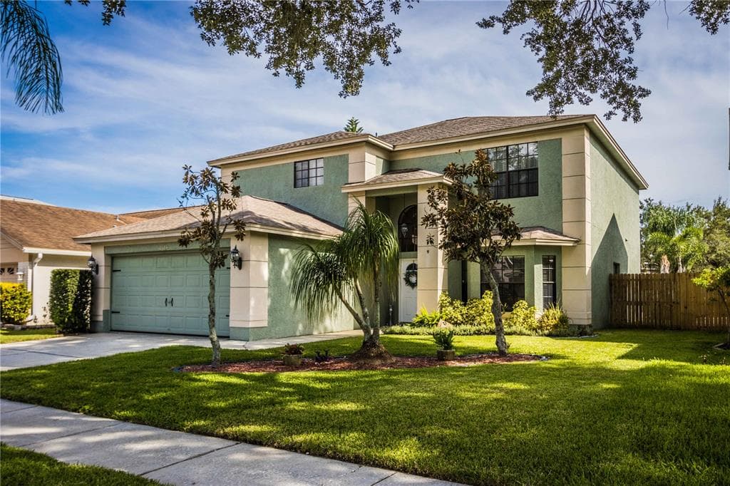11323 CLAYRIDGE DRIVE TAMPA, FL 33635