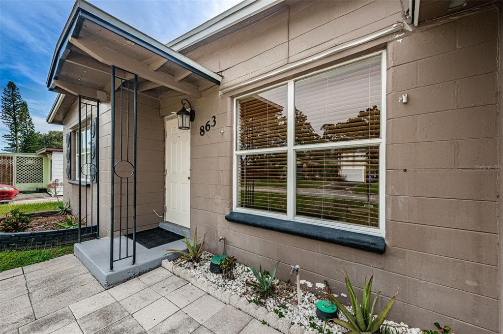 863 PARK STREET S SOUTH PASADENA, FL 33707