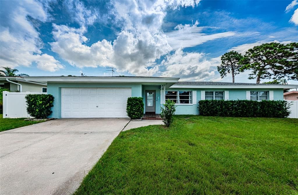 1009 S SAN REMO AVENUE CLEARWATER, FL 33756
