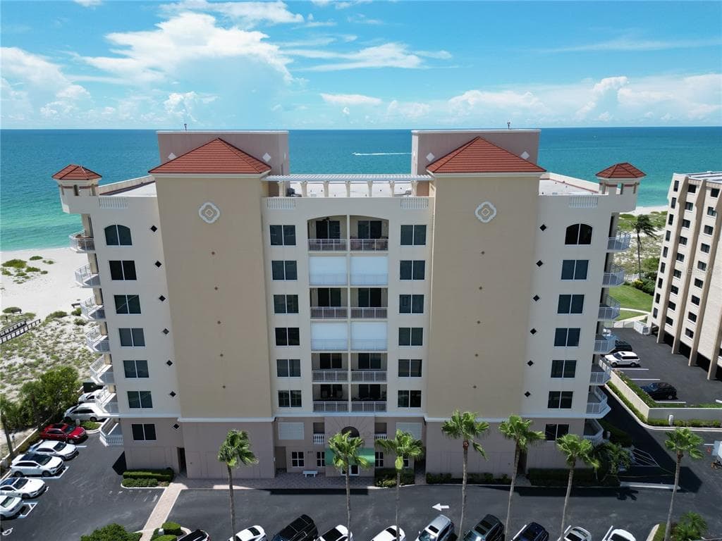 811 THE ESPLANADE N UNIT 302 VENICE, FL 34285