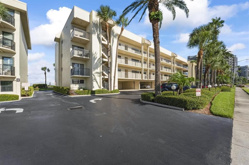 3500 GULF BOULEVARD UNIT 210 BELLEAIR BEACH, FL 33786