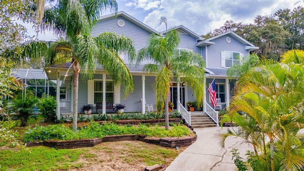 131 SAILFISH DRIVE TARPON SPRINGS, FL 34688