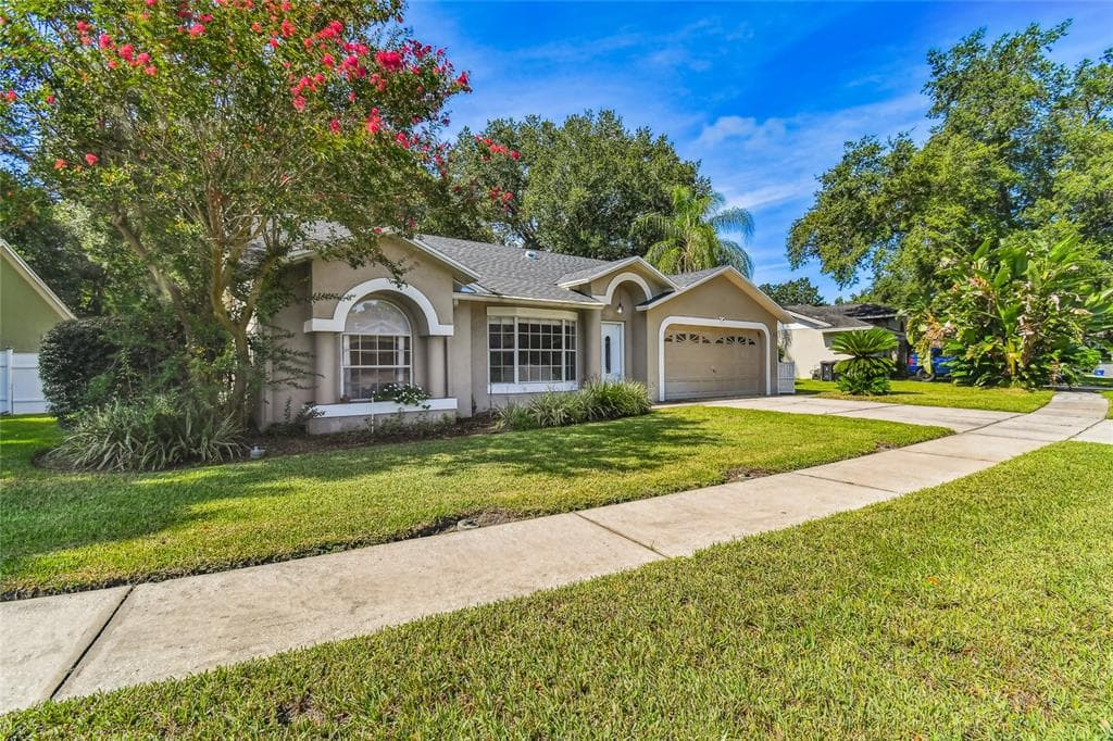 24346 TWIN LAKE DRIVE LAND O LAKES, FL 34639