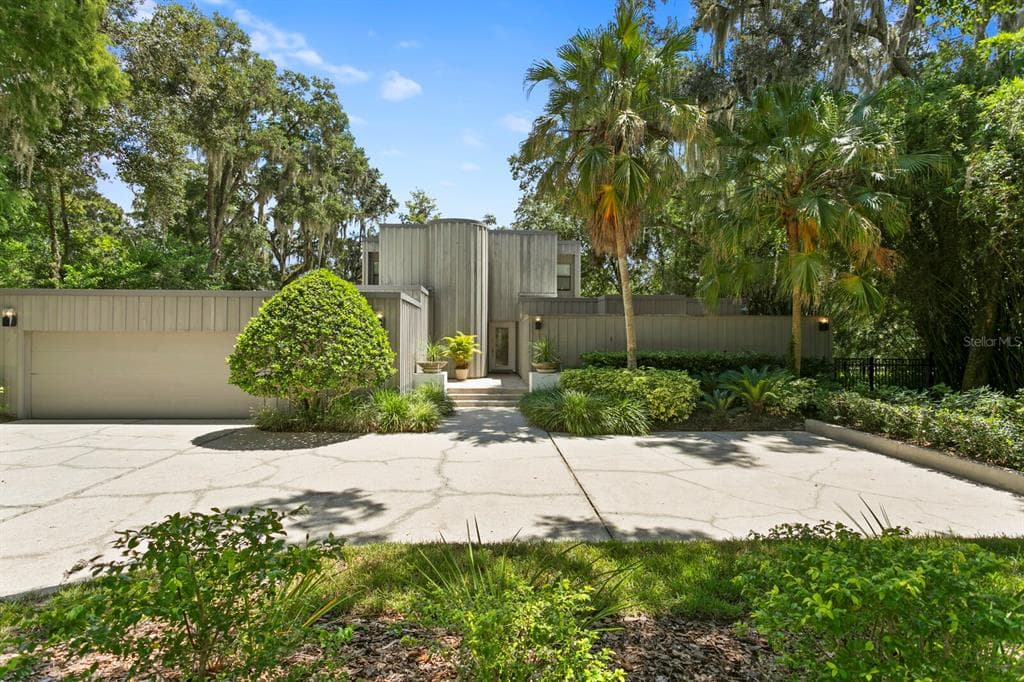 1311 N RIVERHILLS DRIVE