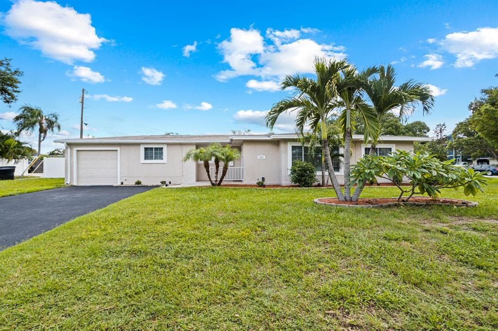 2901 52 STREET N ST PETERSBURG, FL 33710