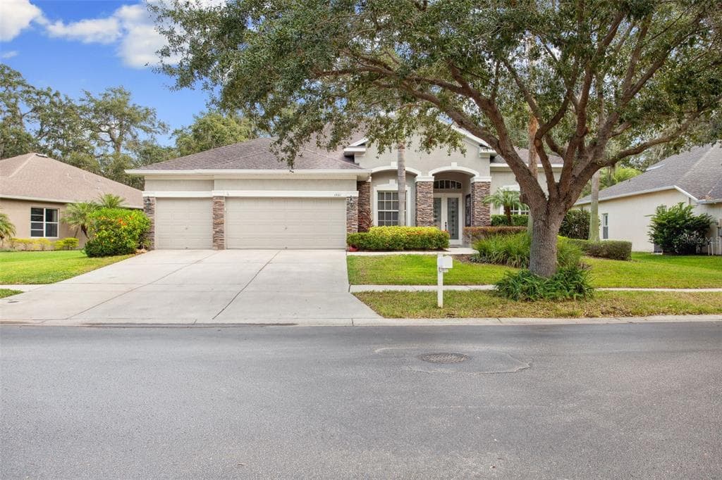 1601 BRILLIANT CUT WAY VALRICO, FL 33594