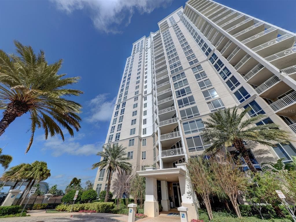 331 CLEVELAND ST UNIT #1806 CLEARWATER, FL 33755