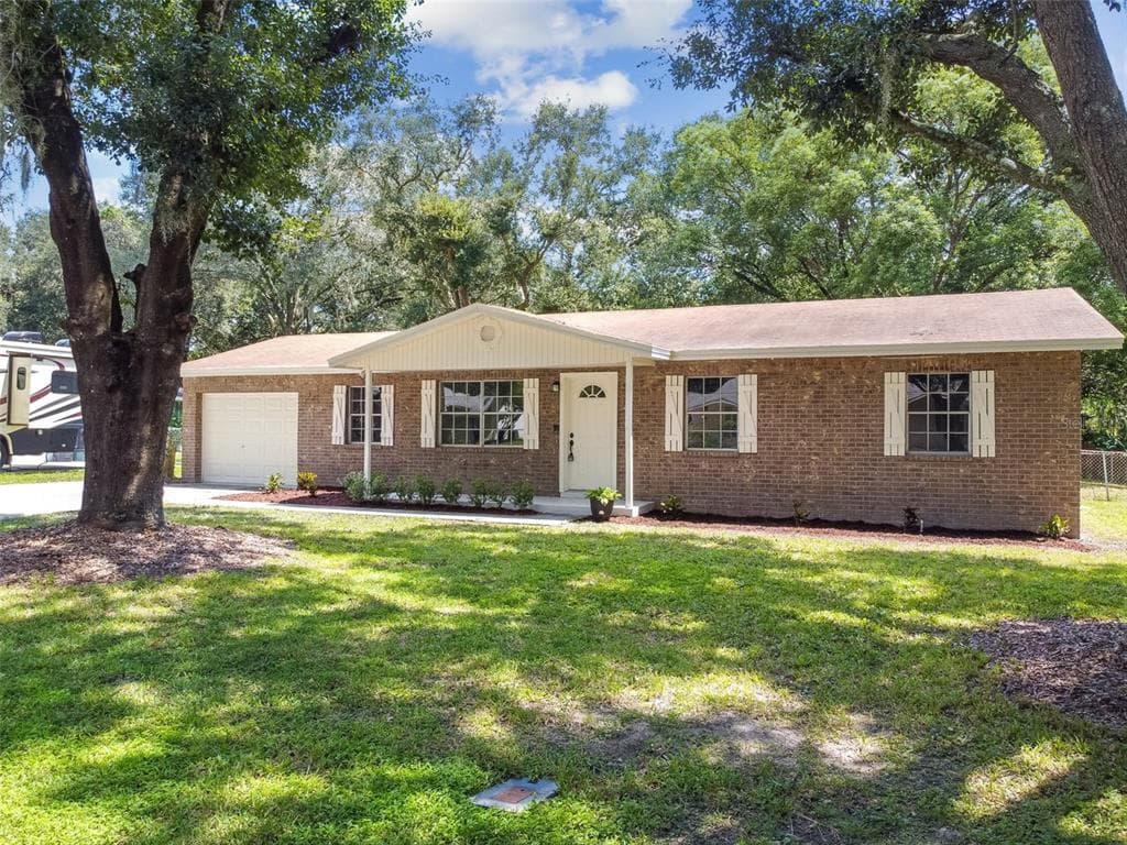 5024 GREENBROOK LANE
