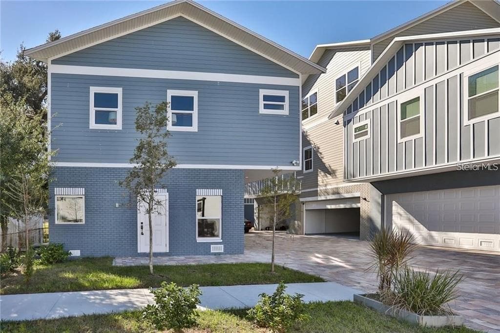 2203 DAVIS STREET TAMPA, FL 33605