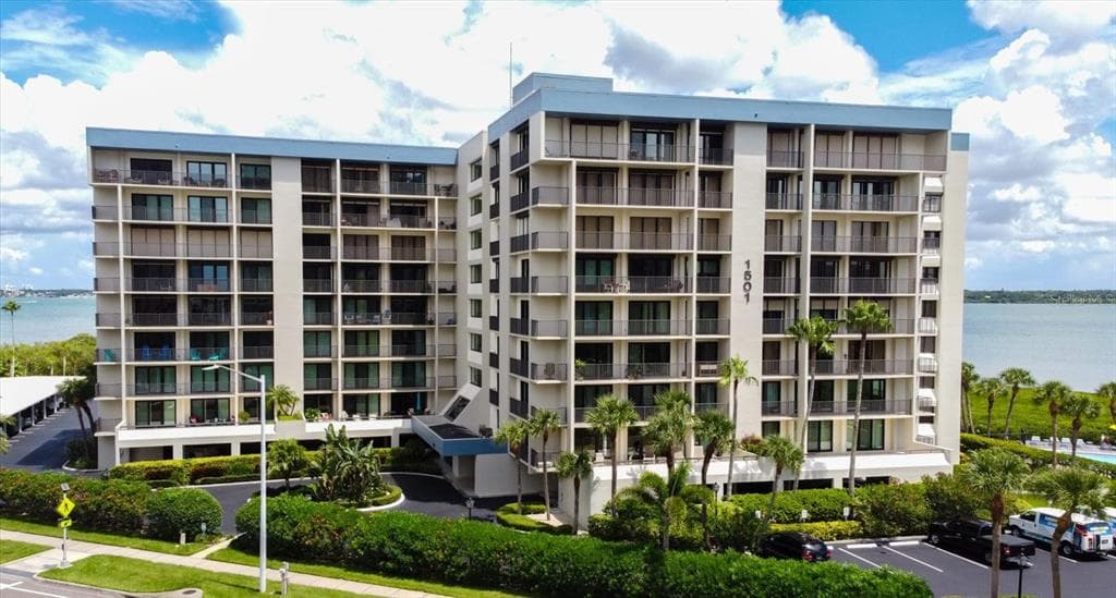 1501 GULF BOULEVARD UNIT 303 CLEARWATER, FL 33767