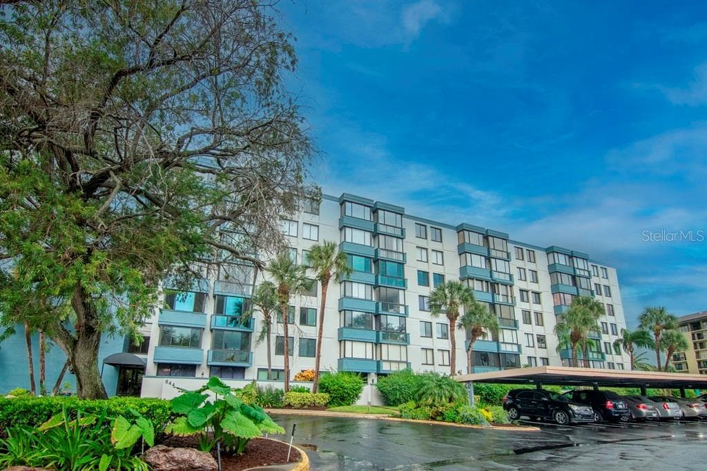 644 ISLAND WAY UNIT 604