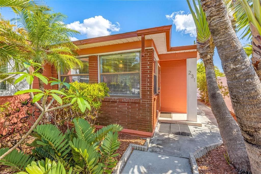 231 E MADEIRA AVENUE MADEIRA BEACH, FL 33708