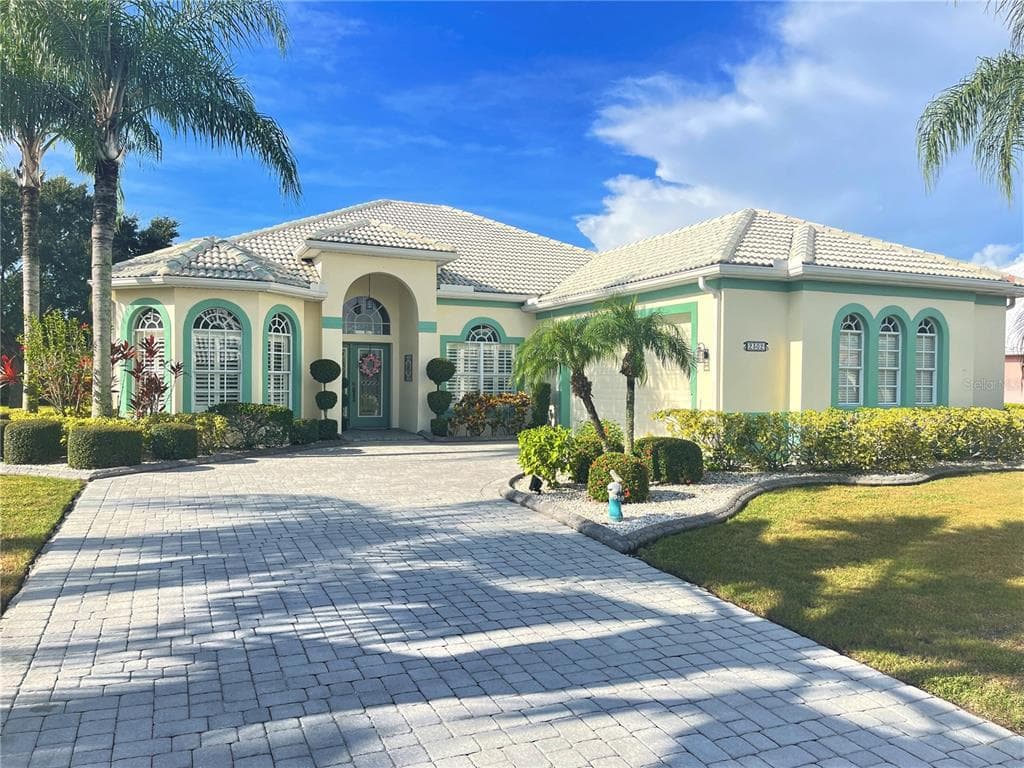 2302 PLATINUM DRIVE SUN CITY CENTER, FL 33573