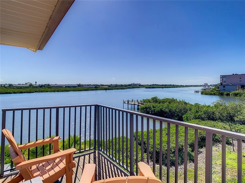 19807 GULF BOULEVARD UNIT 101 INDIAN SHORES, FL 33785