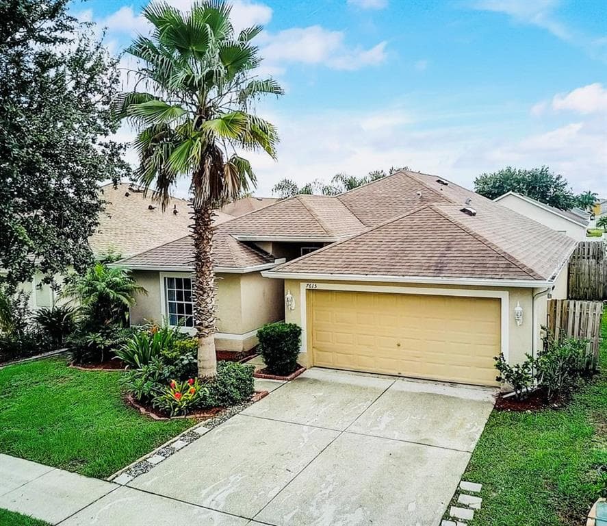 7615 DRAGON FLY LOOP GIBSONTON, FL 33534