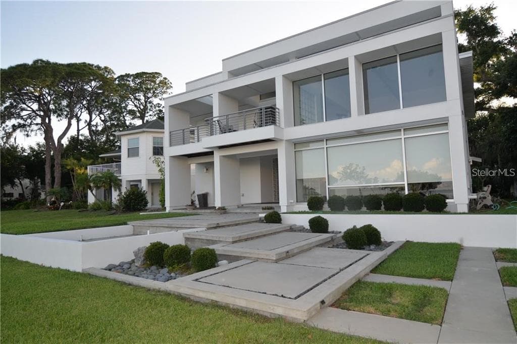 1405 N BAYSHORE DRIVE SAFETY HARBOR, FL 34695