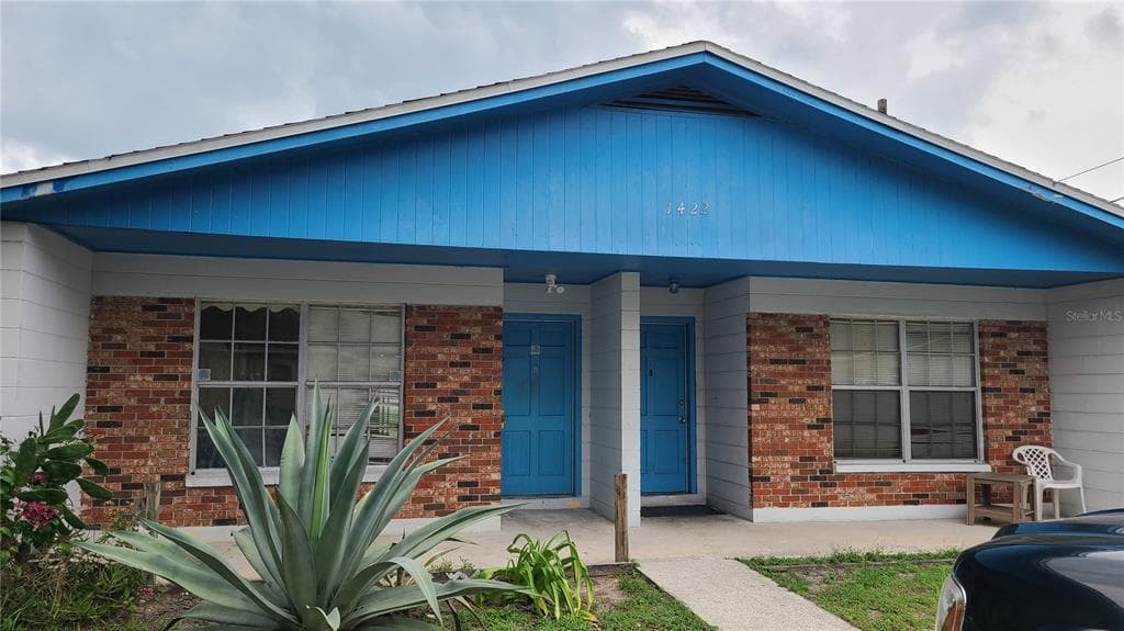 1422 SENACA TAMPA, FL 33612