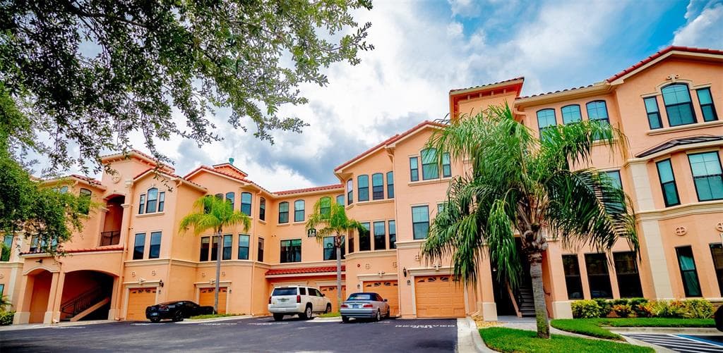 2721 VIA MURANO UNIT 335 CLEARWATER, FL 33764