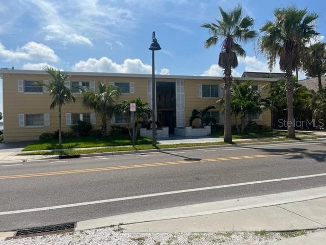 1605 PASS A GRILLE WAY UNIT 6 ST PETE BEACH, FL 33706